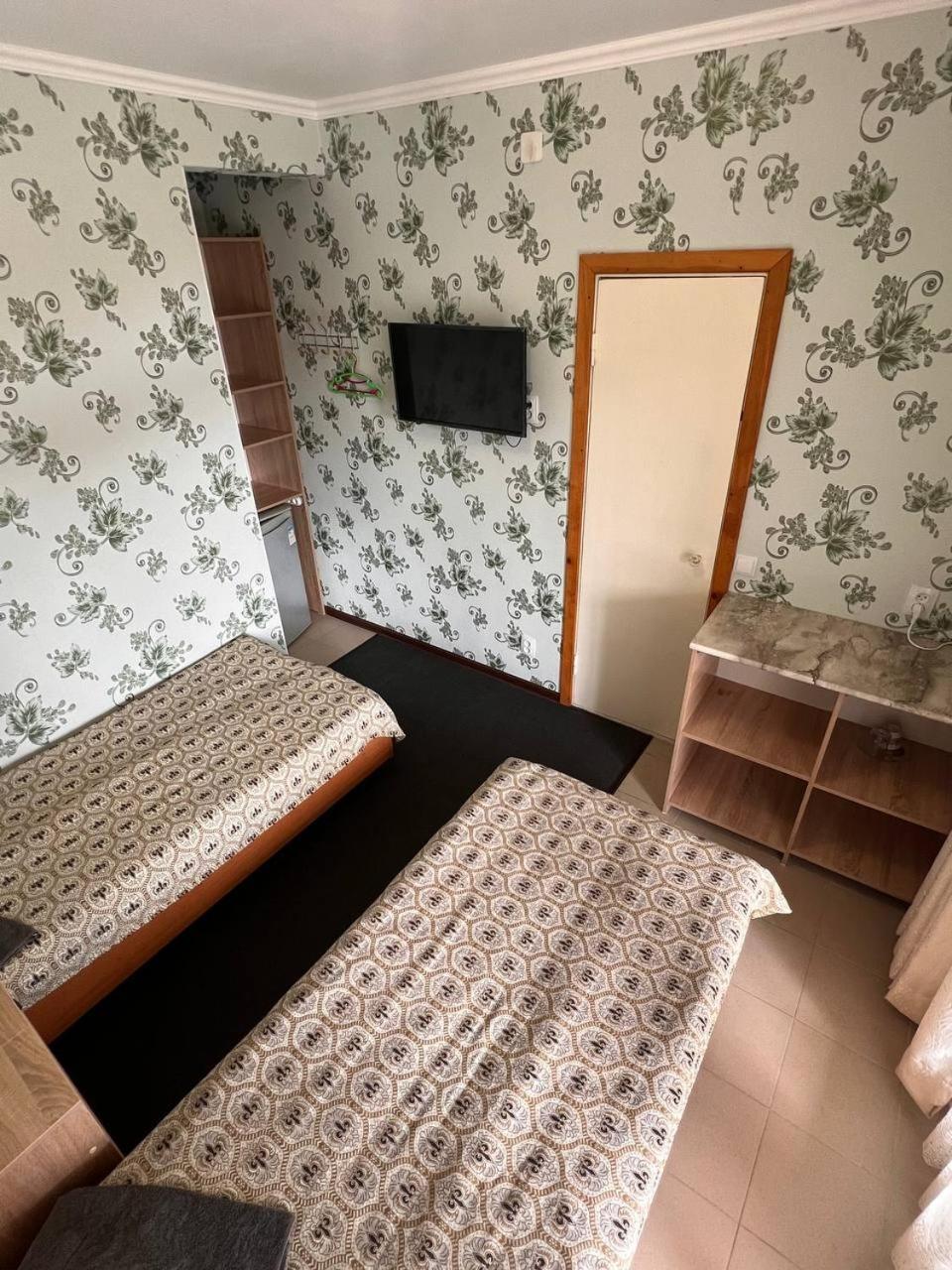 Podsolnukhi Guest House Чолпон-Ата Екстериор снимка